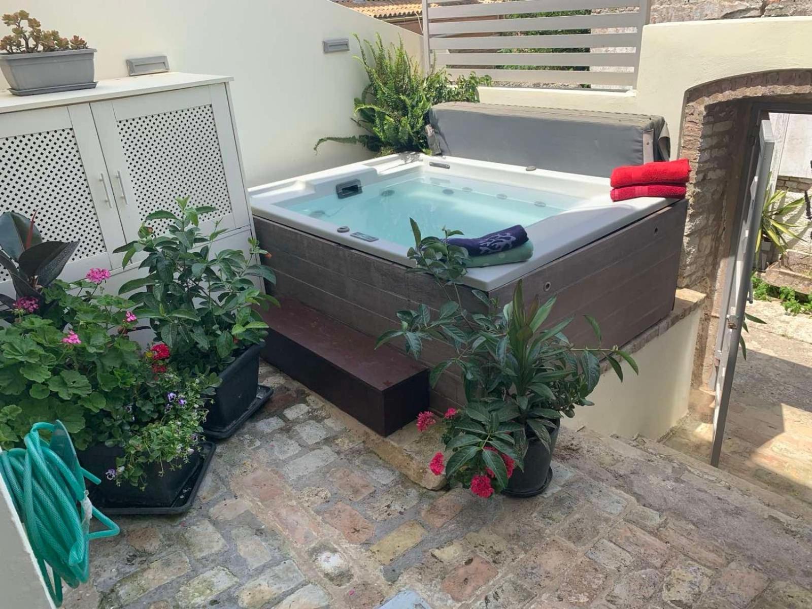 Anemomilos Jacuzzi Suite Corfu  Exterior foto