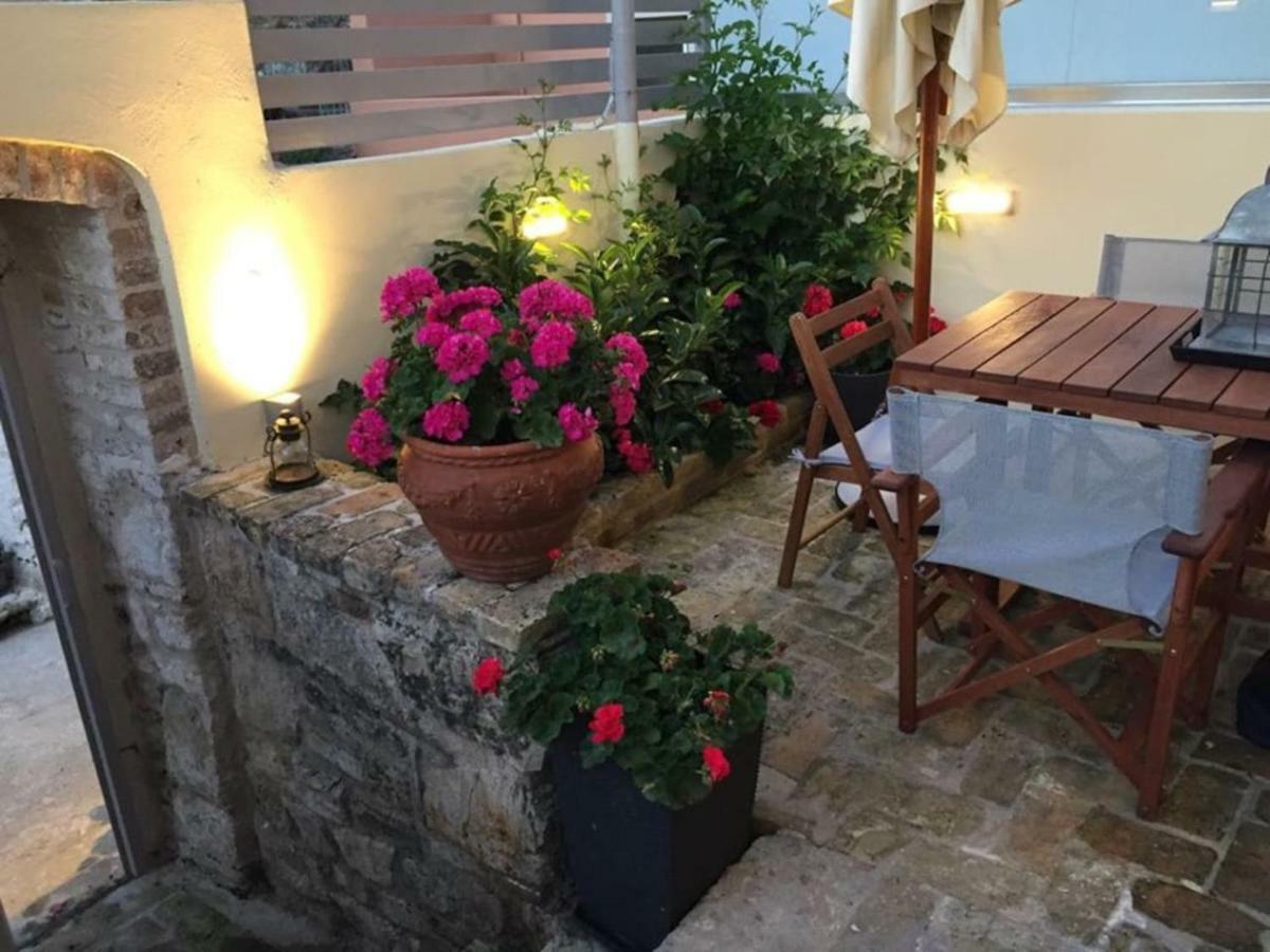 Anemomilos Jacuzzi Suite Corfu  Exterior foto