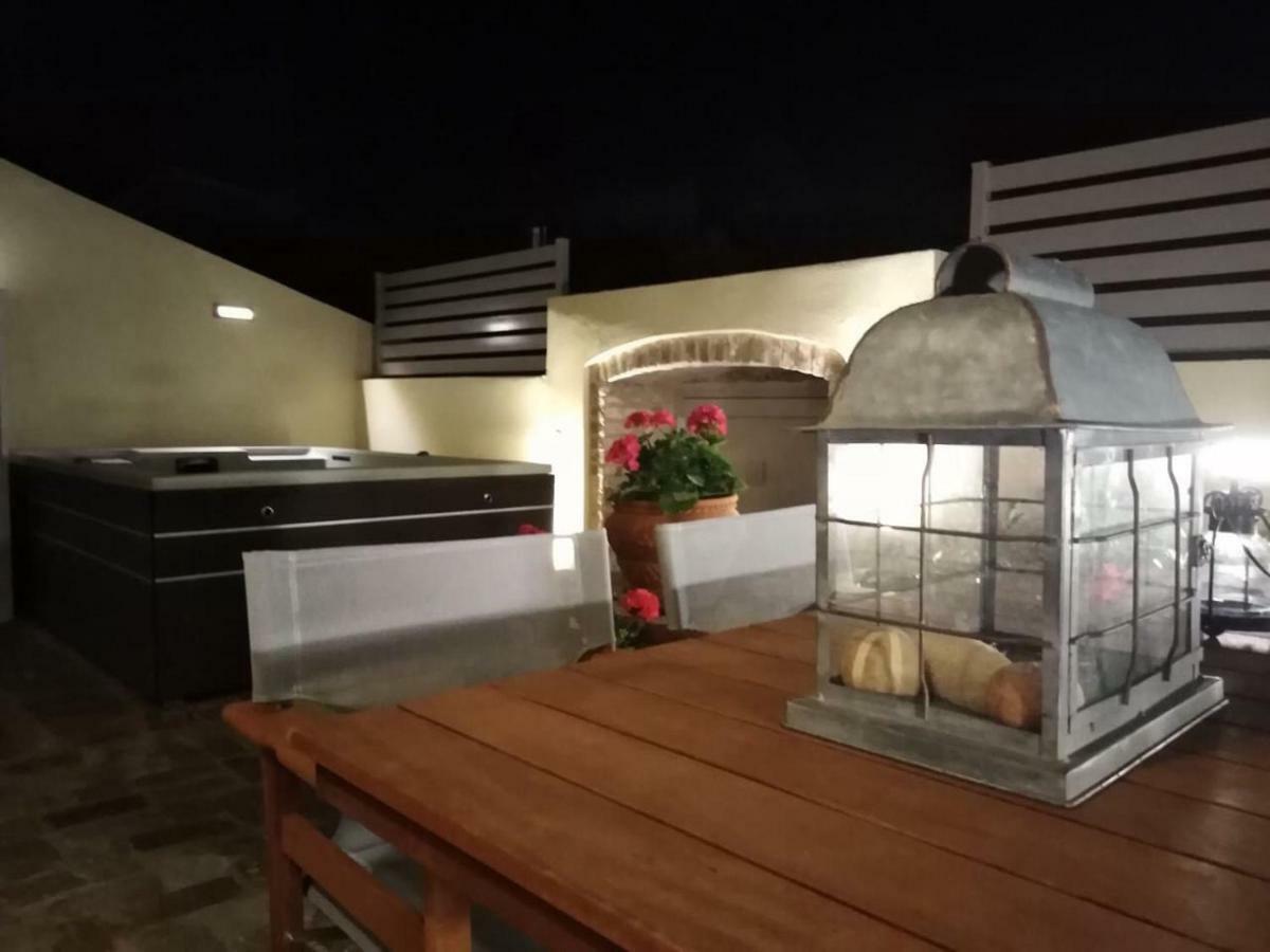 Anemomilos Jacuzzi Suite Corfu  Exterior foto