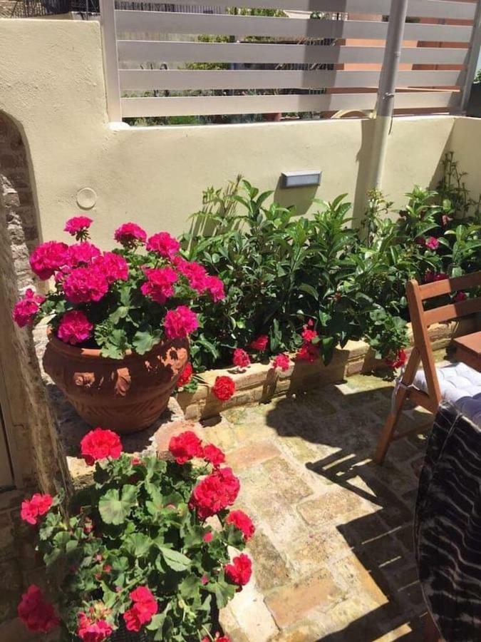 Anemomilos Jacuzzi Suite Corfu  Exterior foto